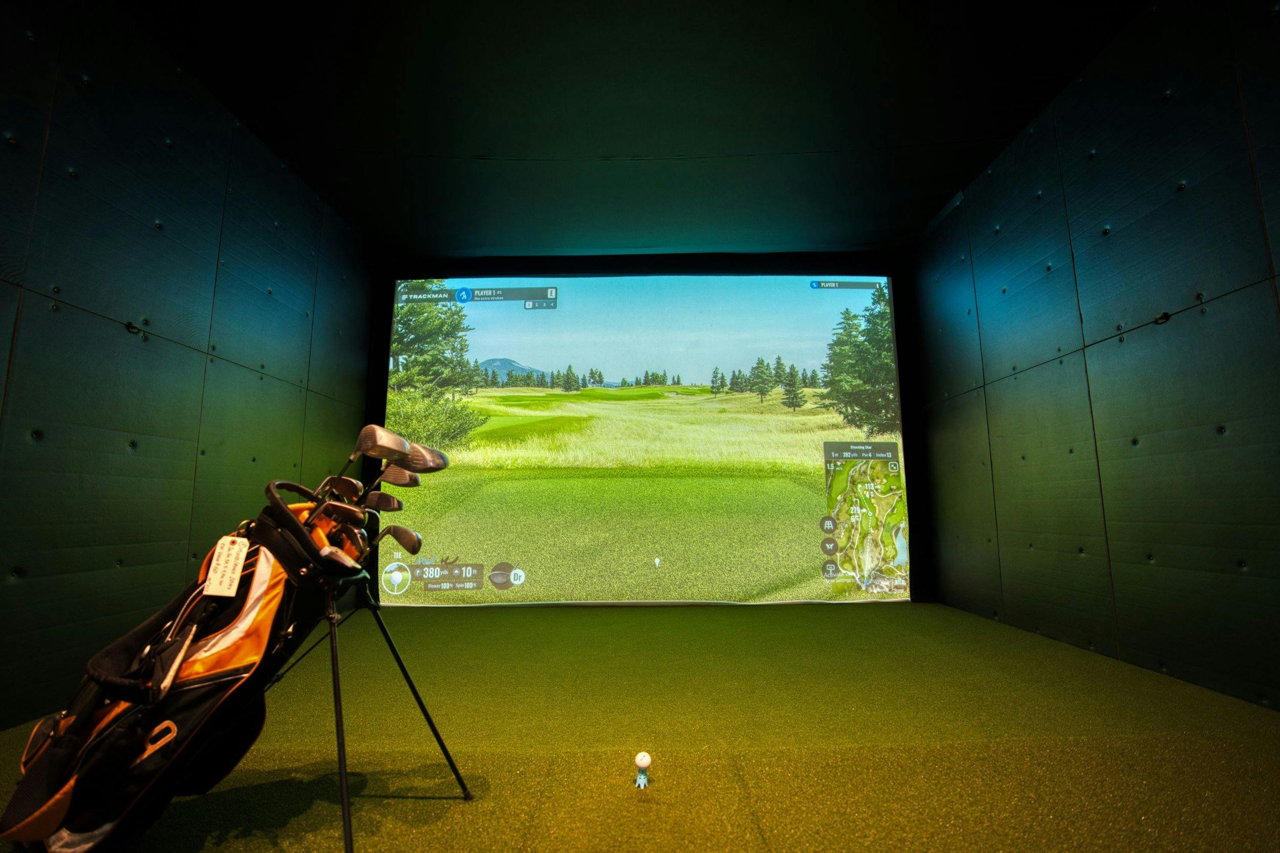 Placeholder: indoor golf simulator